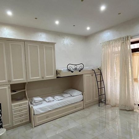 B&B Sasi Napoli Esterno foto