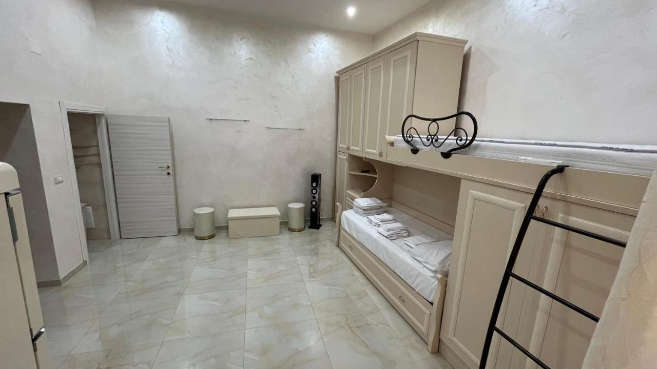 B&B Sasi Napoli Esterno foto